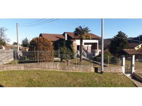 Villa con giardino in vendita a Cavagnolo (TO)